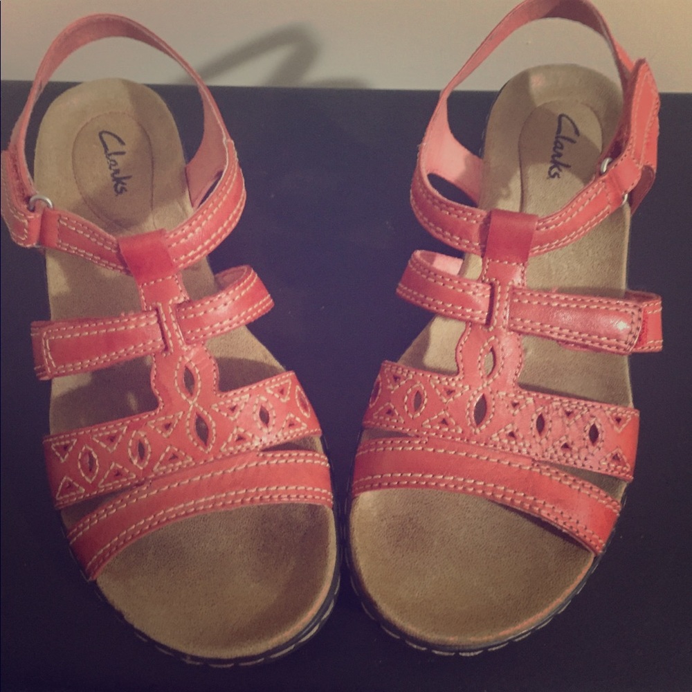 Clarks Womens Sandals Size 8.5